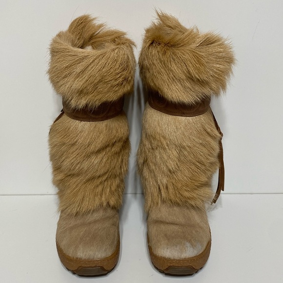 Pajar Goat Fur Boots with Leather Top Designs - Picture 4 of 17
